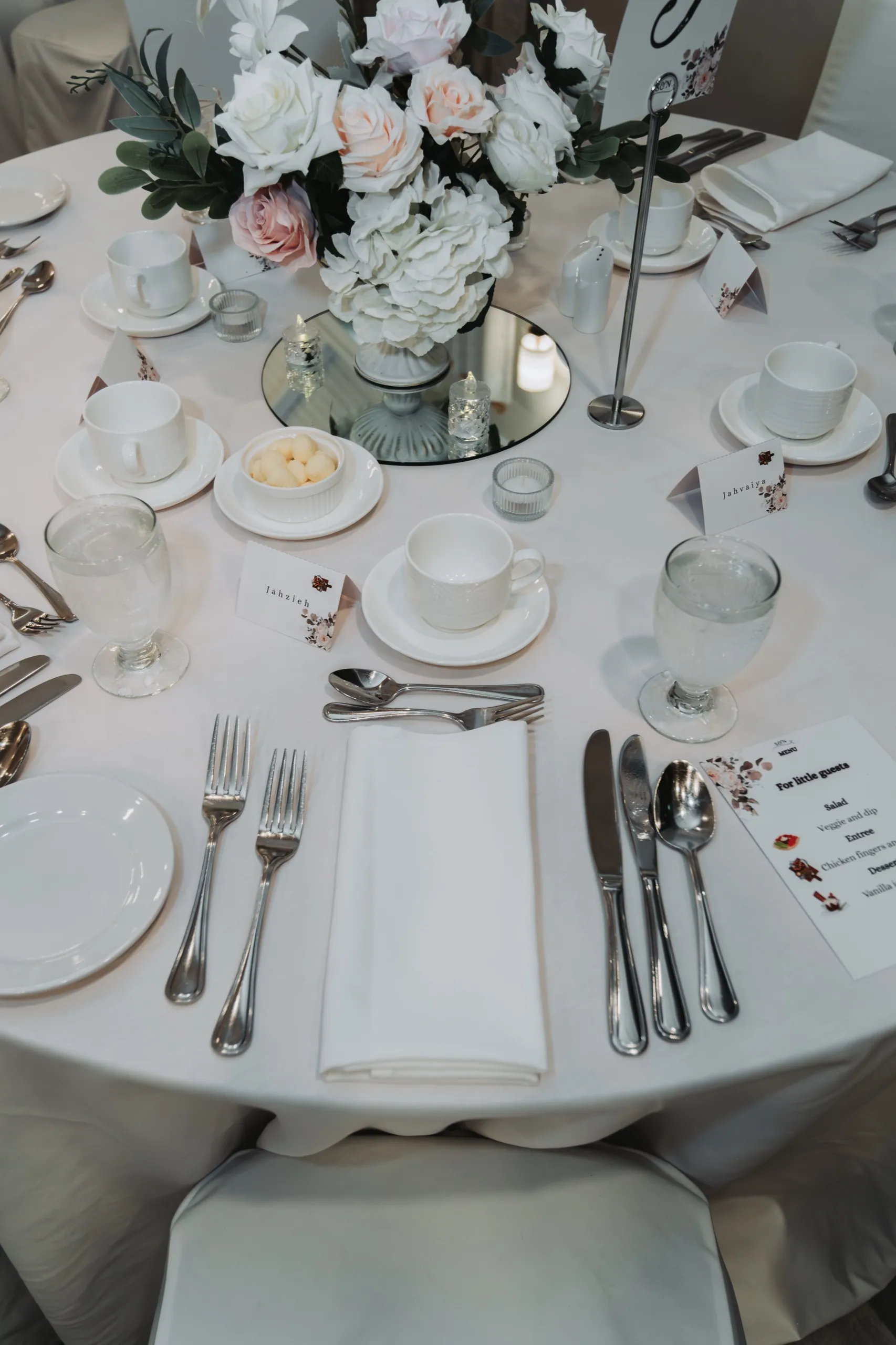 Natalie + Shavar, The Glenerin Inn and Spa, Mississauga photography by AD Photography